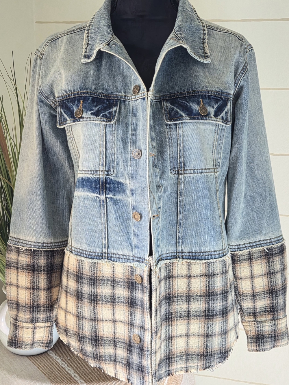 Gimmicks BKE Mixed Media Flannel Denim Jacket Shacket Size S Western Boho Shift